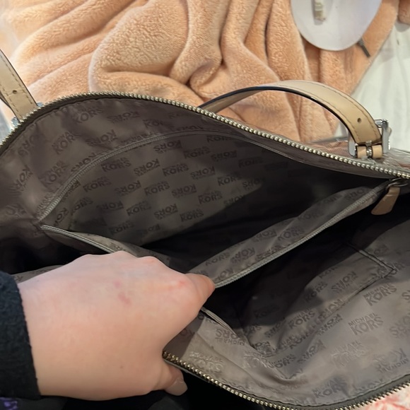 NWOT Michael Kors purse 👜 - Picture 4 of 6